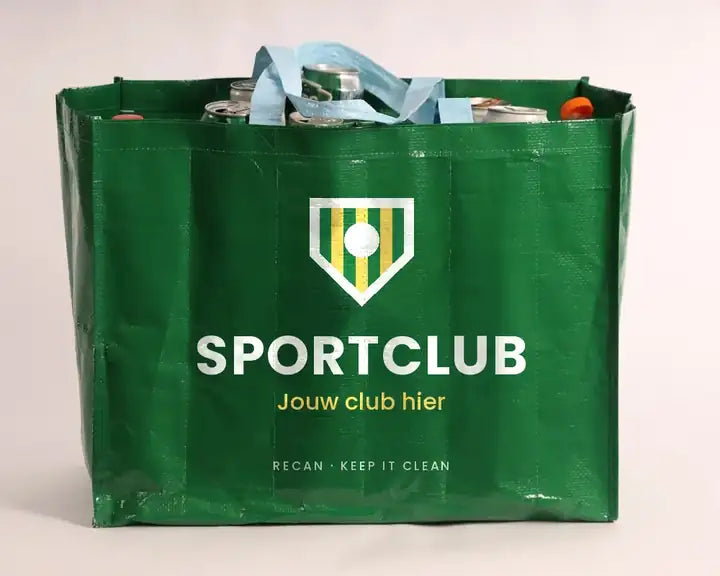 Impressie: Recan-statiegeldtas bedrukt met een clubembleem van een sportclub